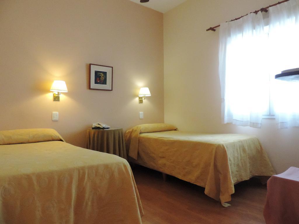 Hotel Galicia Трелью Номер фото